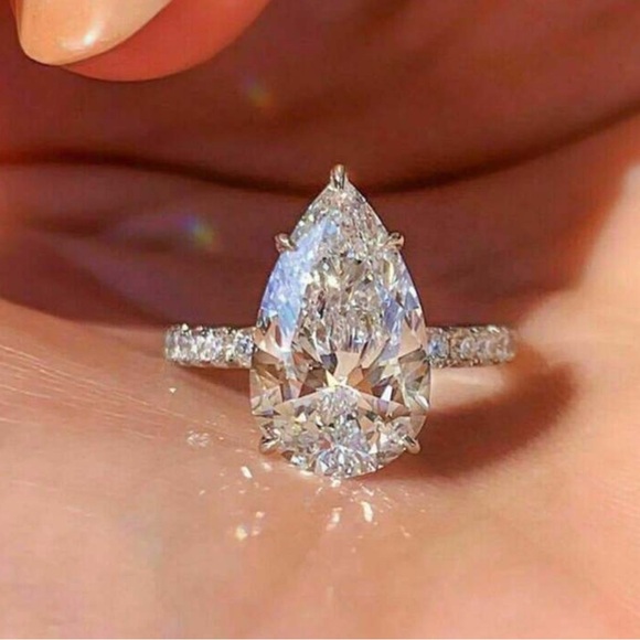 Jewelry - WEDDING RING